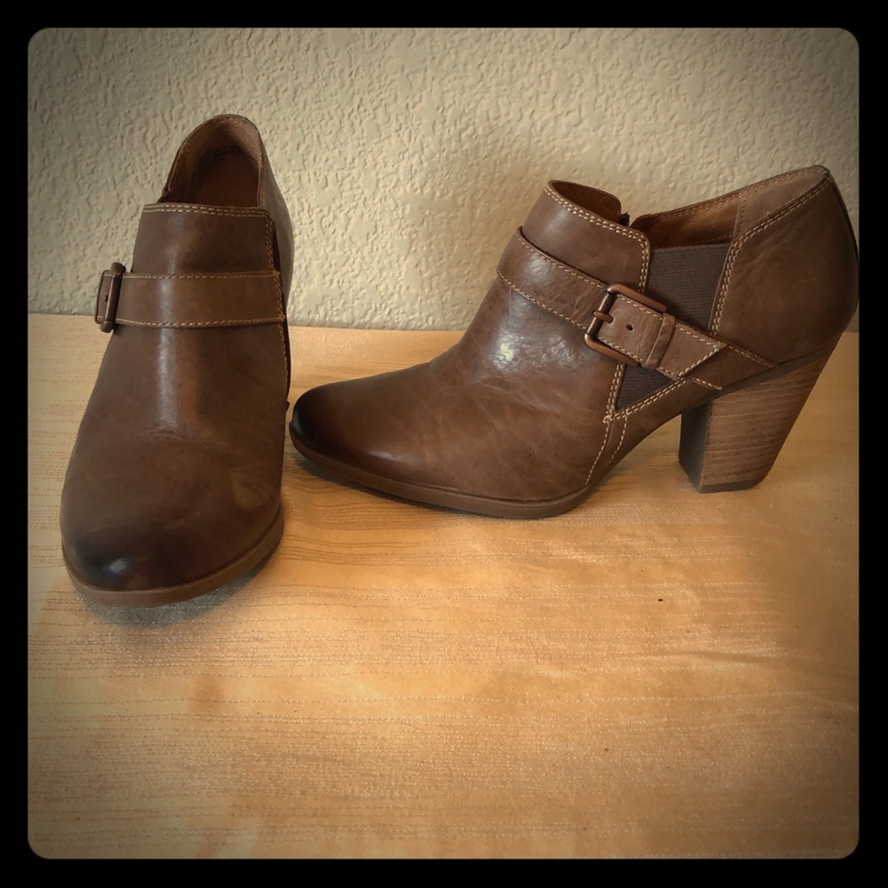 Sofft Medium Brown Ankle Bootie